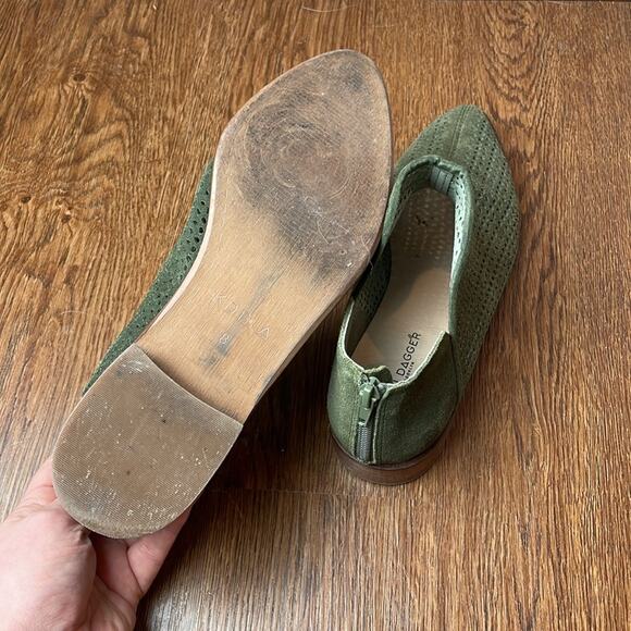 KELSI DAGGER Olive Green Faux Suede Cutout Booties Size 8 - Picture 6 of 6